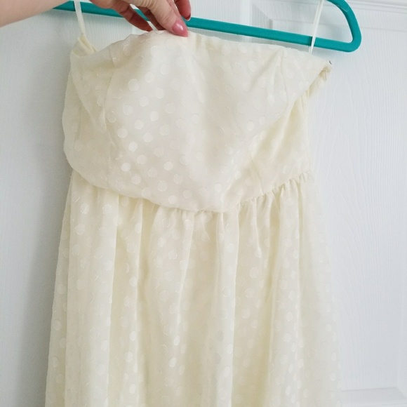 Cream color high low dress - Picture 2 of 3