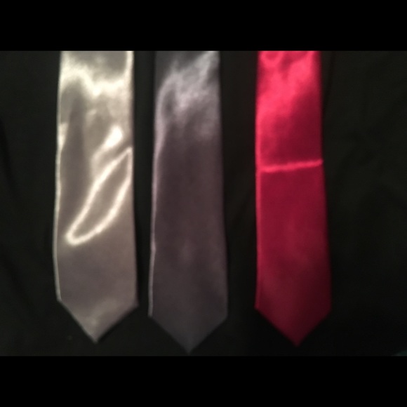 skinny neckties! - Picture 3 of 4