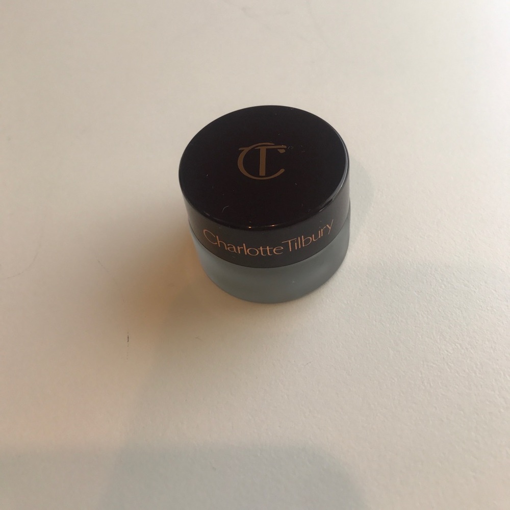 Charlotte Tilbury Eyes to Mesmerize - Veruschka