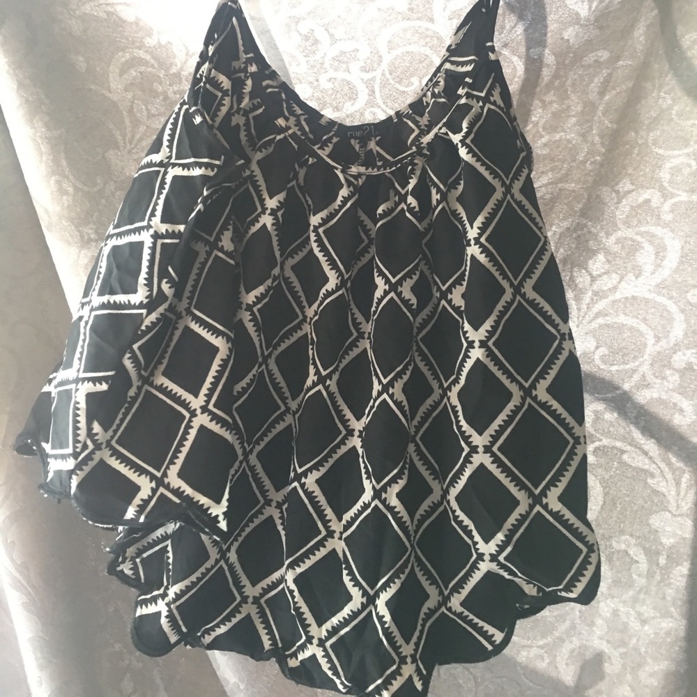 Rue 21 top