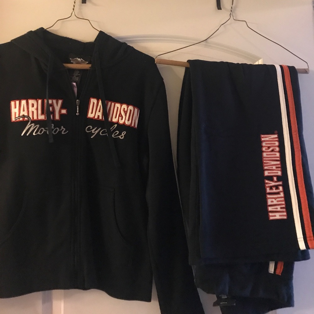 Harley Davidson Warm-Ups