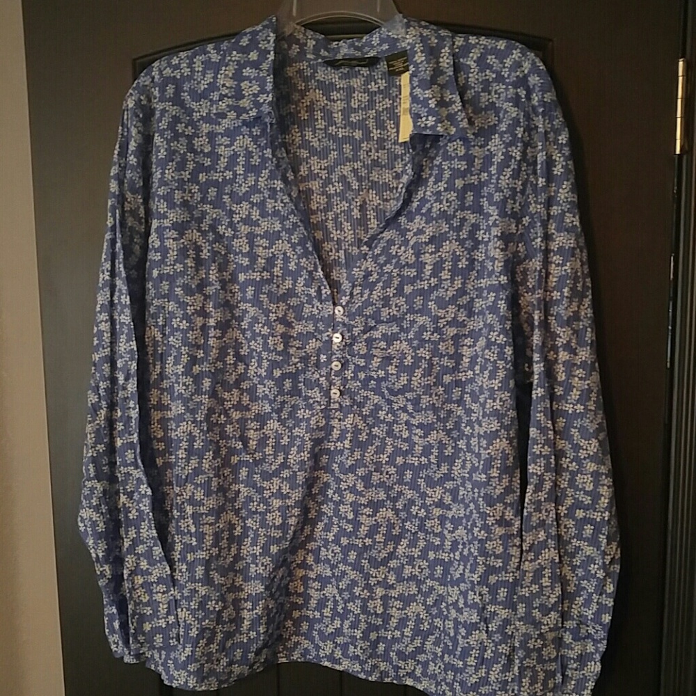Eddie Bauer collared top