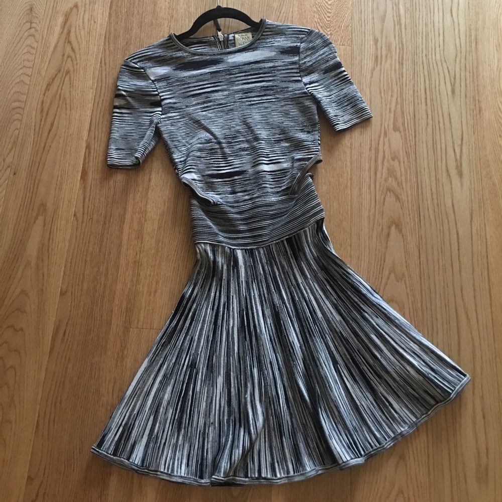 TORN BY RONNY KOBO DRESS W CUTOUT AT WAIST O