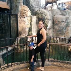 Meet your Posher, Imelda