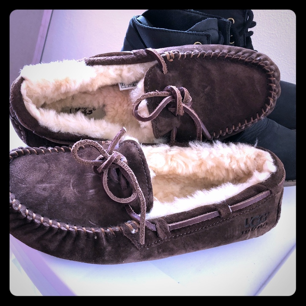 UGG mocasines