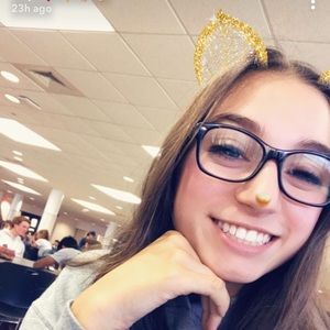 Meet your Posher, Lira