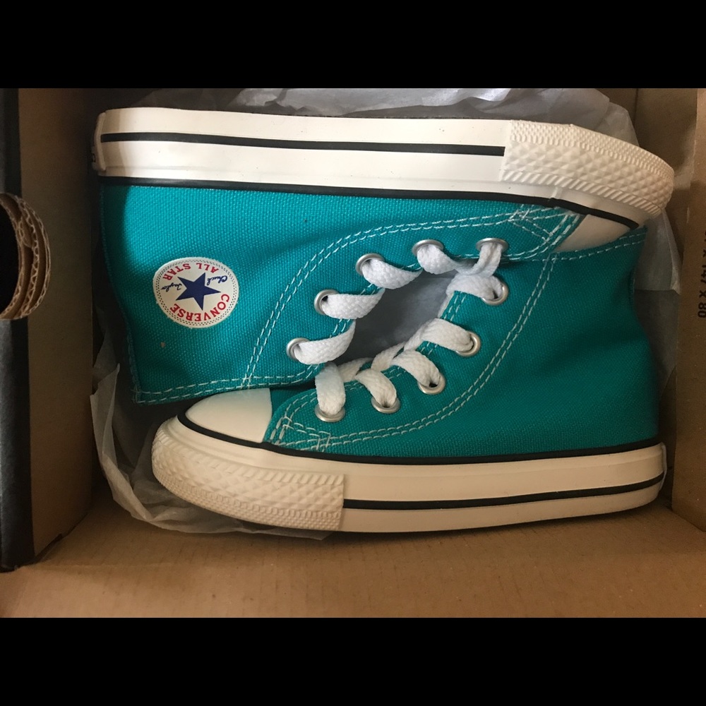 New Converse Chuck Taylor high top toddler size 7