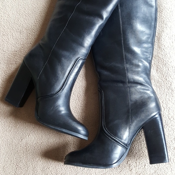 Black leather boots - Picture 3 of 7