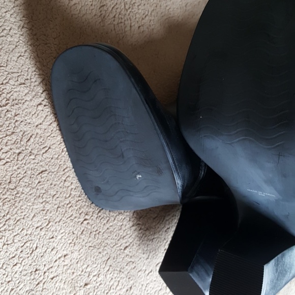 Black leather boots - Picture 6 of 7