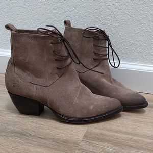 Frye Sasha Chukka Ankle Boots Ash 7 & 1/2