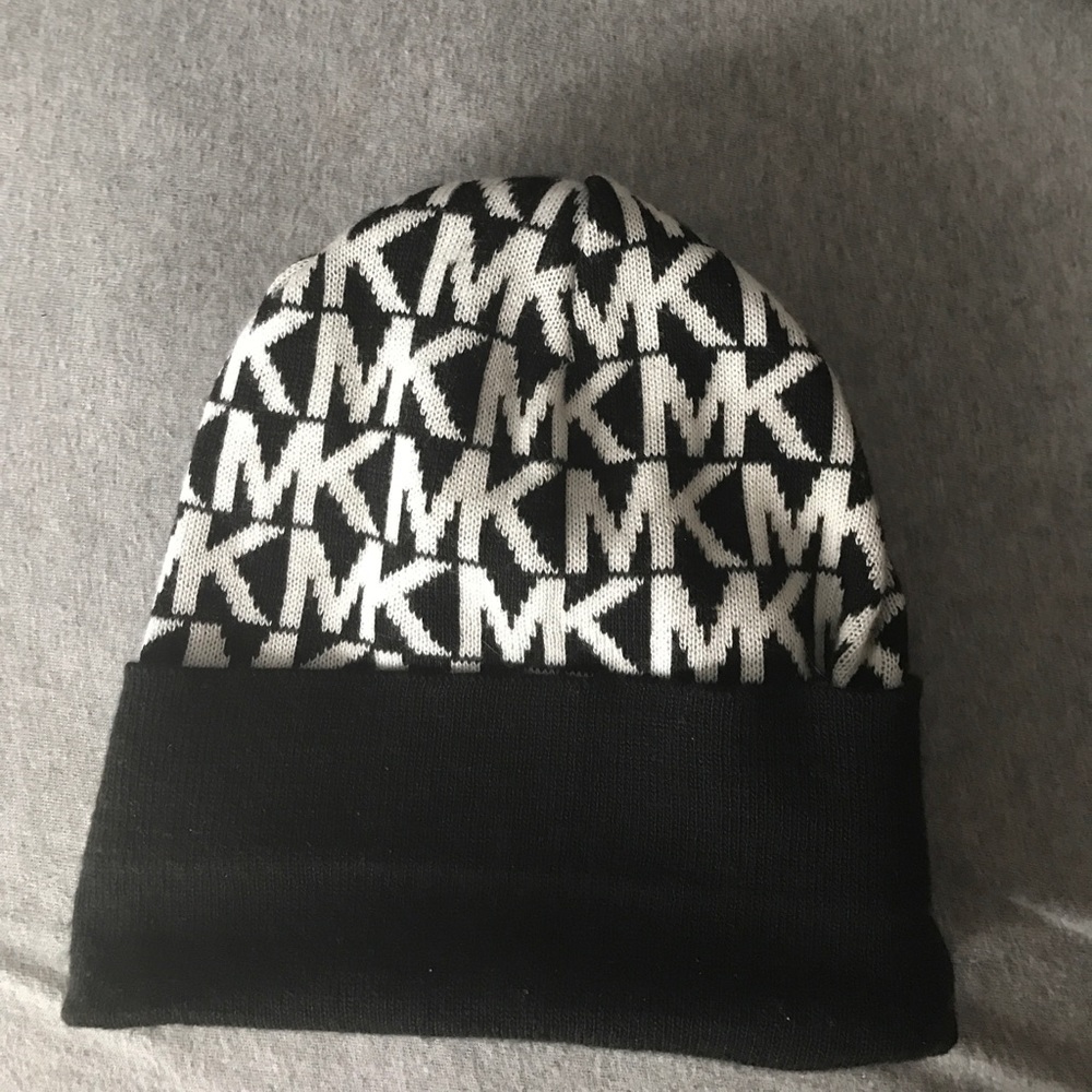 Micheal Kors beanie