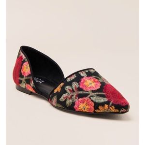 MIA Cut-out flats