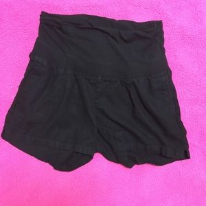 Maternity shorts