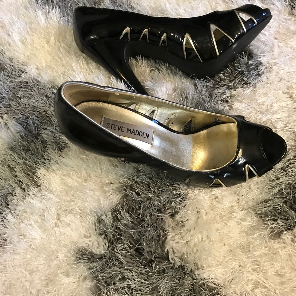 Steve Madden patent heels