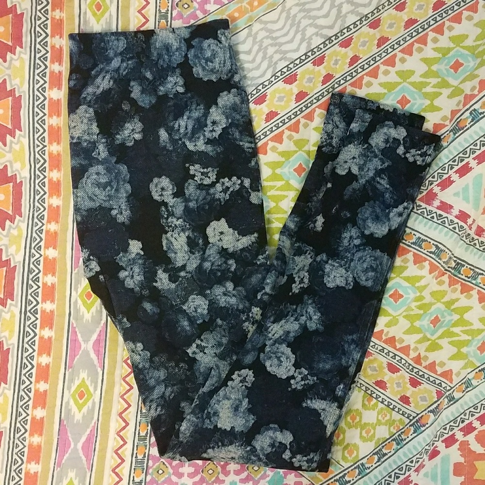 FREE if bundled Floral jegging tights