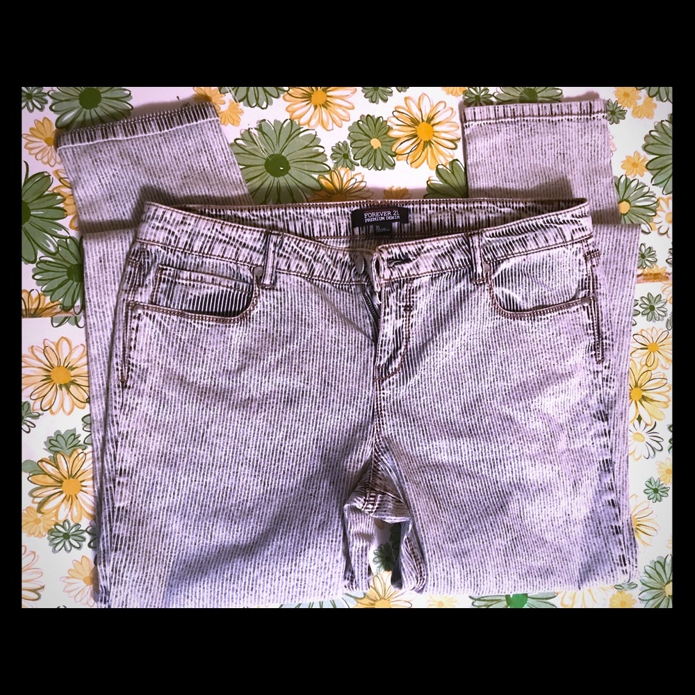 NWT Forever 21 Painter Pinstripe Skinny Jeans