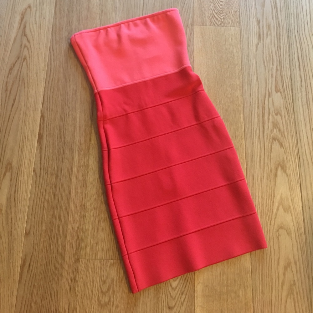 BCBG STRAPLESS BODYCON DRESS XS