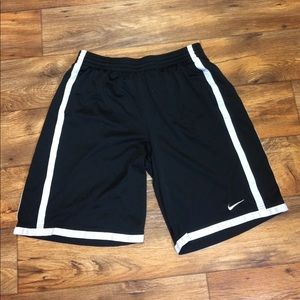 Nike dri-fit basketball shorts Black Men’s Size XL