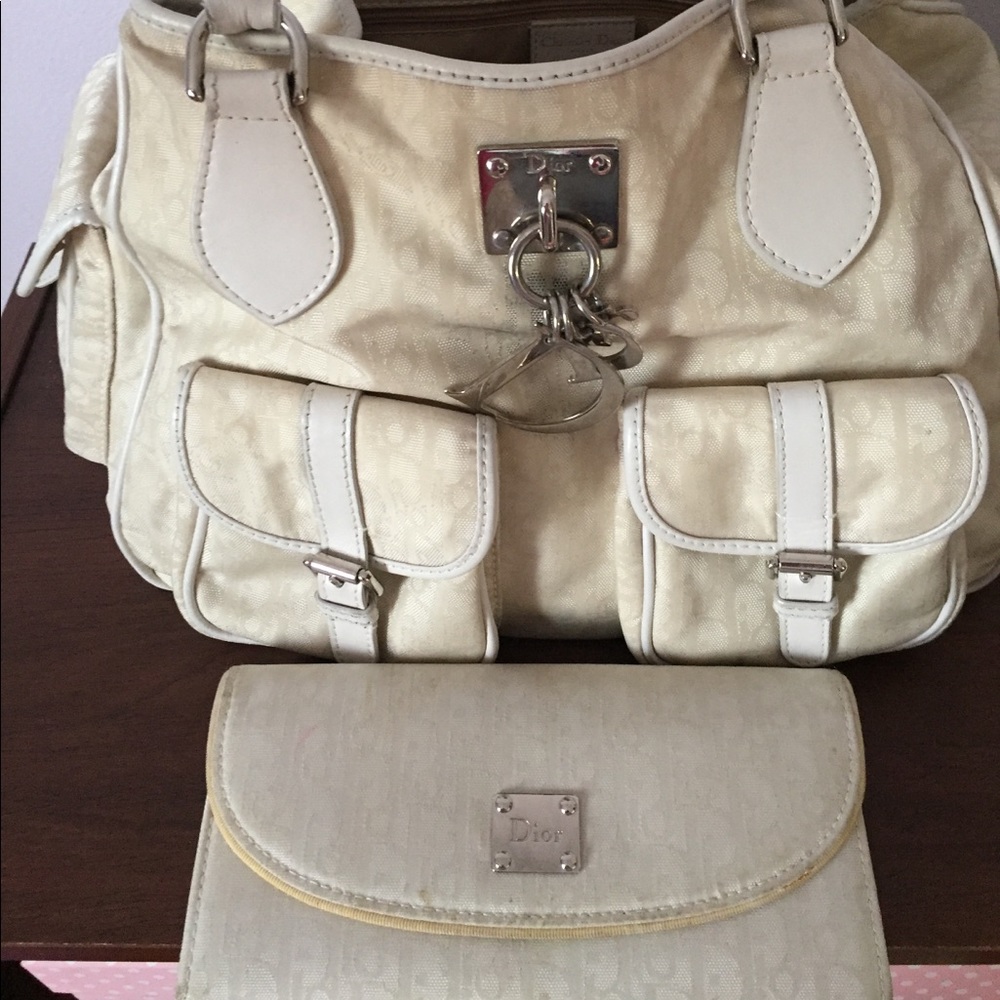 Hand bag W/ matching wallet
