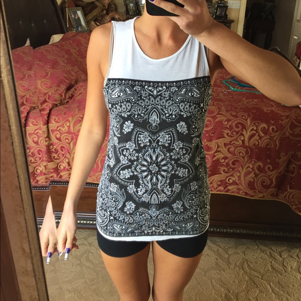 Bandana graphic tee
