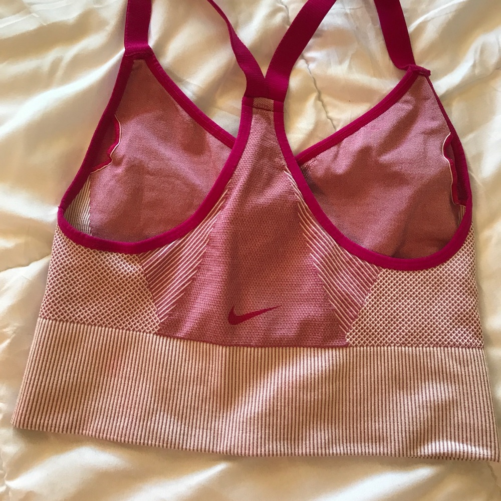 Women's NIKE Sports Bra Size Small-Pink- Worn Once