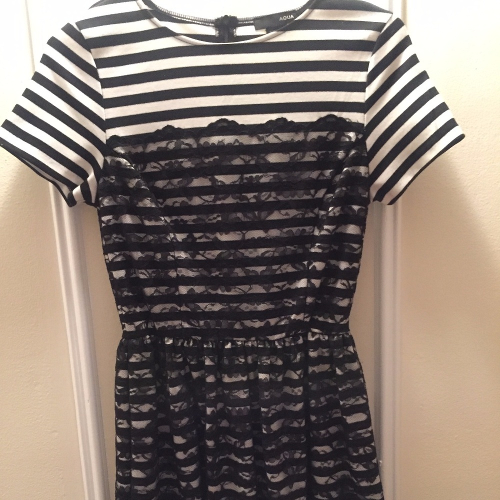 Aqua by BLOOMINGDALES White/Black Striped Dress