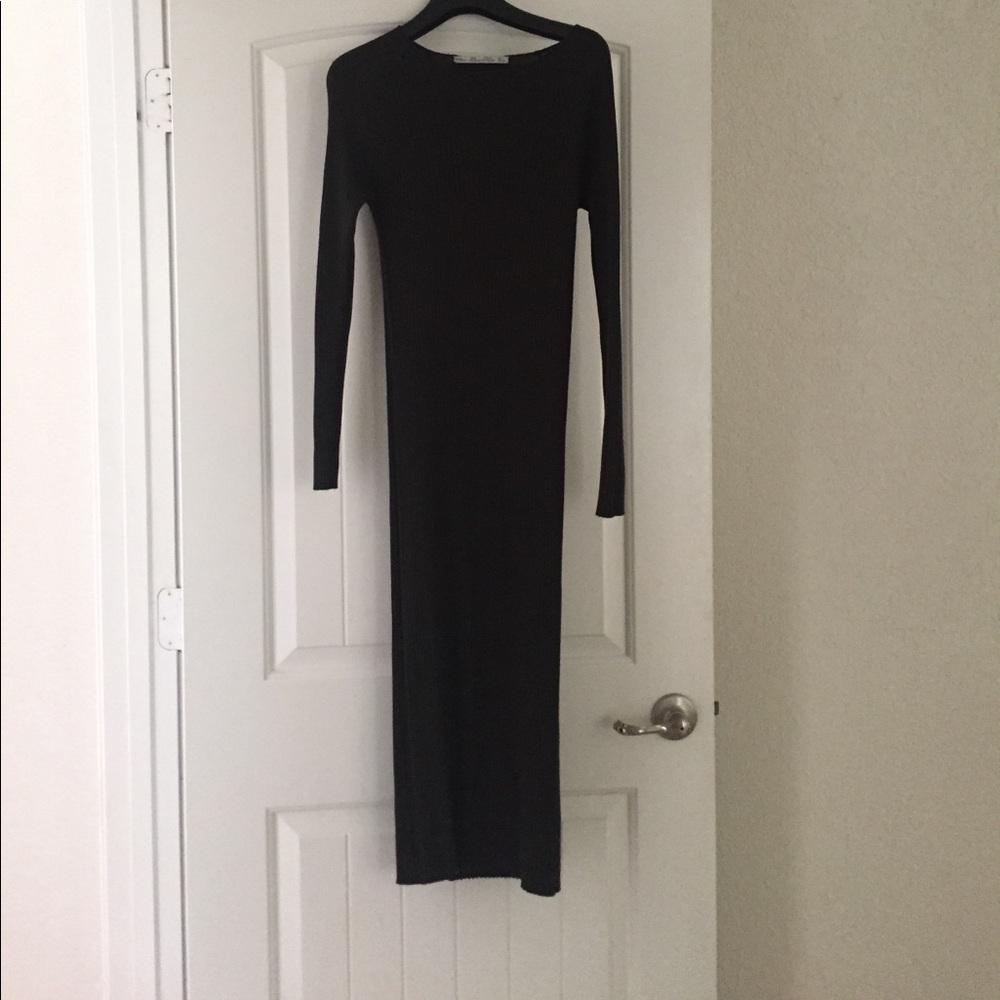 Gorgeous army green midi knit dress