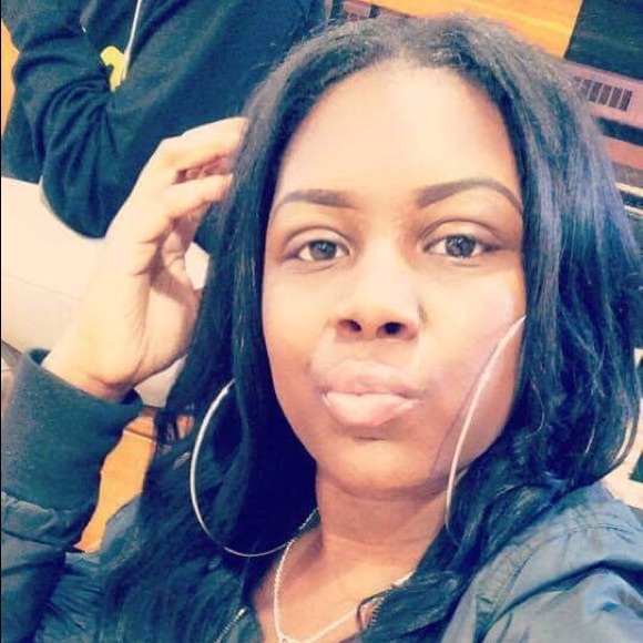 Meet your Posher, Rashida - Picture 1 of 1