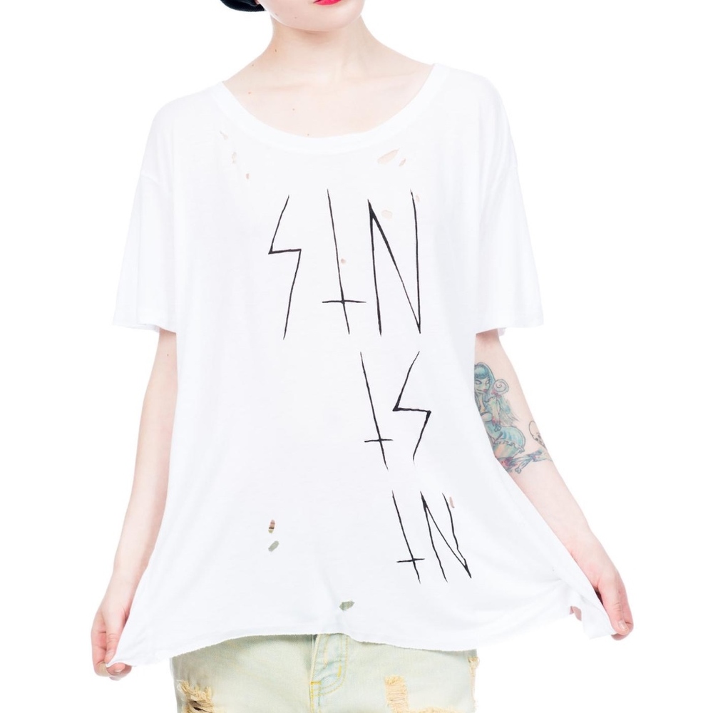 UNIF SIN IS IN Tee