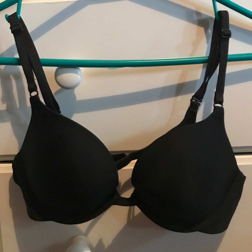 NWOT Victoria’s Secret black push-up bra
