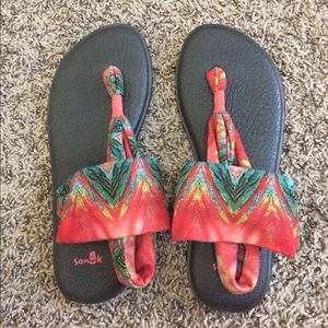 Beautiful Sanük yoga sandals!