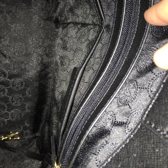 Authentic Michael Kors shoulder bag/tote - Picture 6 of 6