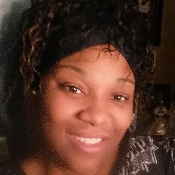 Meet your Posher, Janay - Picture 1 of 1