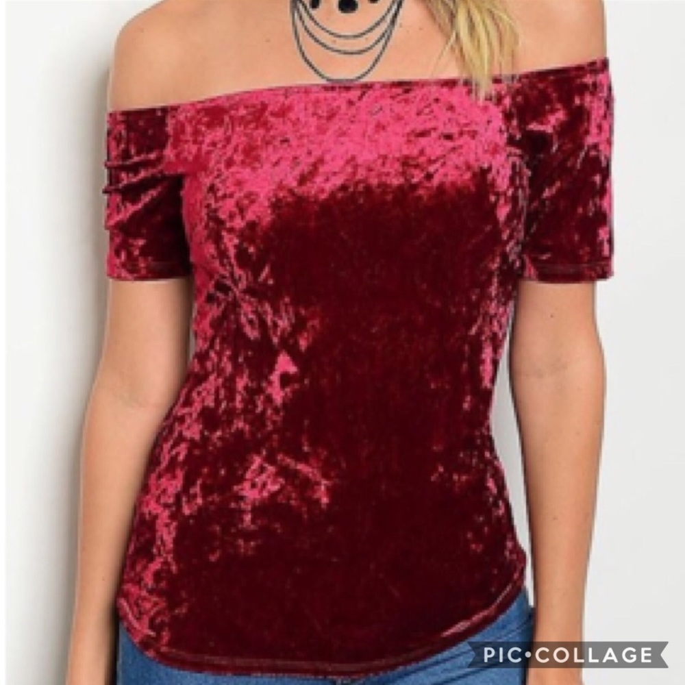 *Last One* Wine Crushed Velvet off-shoulder top