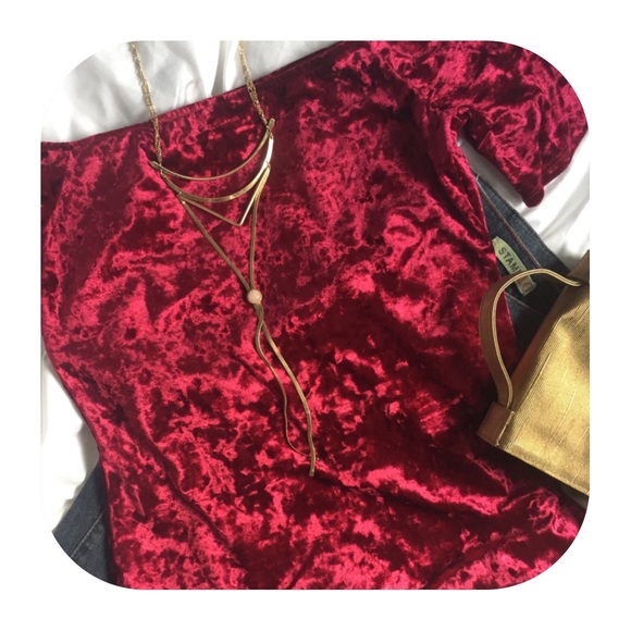 *Last One* Wine Crushed Velvet off-shoulder top - Picture 4 of 4