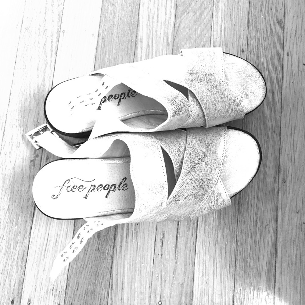 Free People Halo Flatform