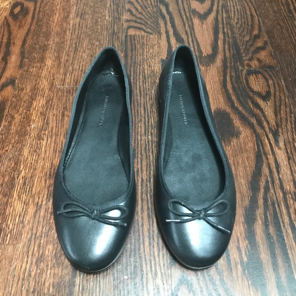 Size 7 Banana Republic Ballet Flats