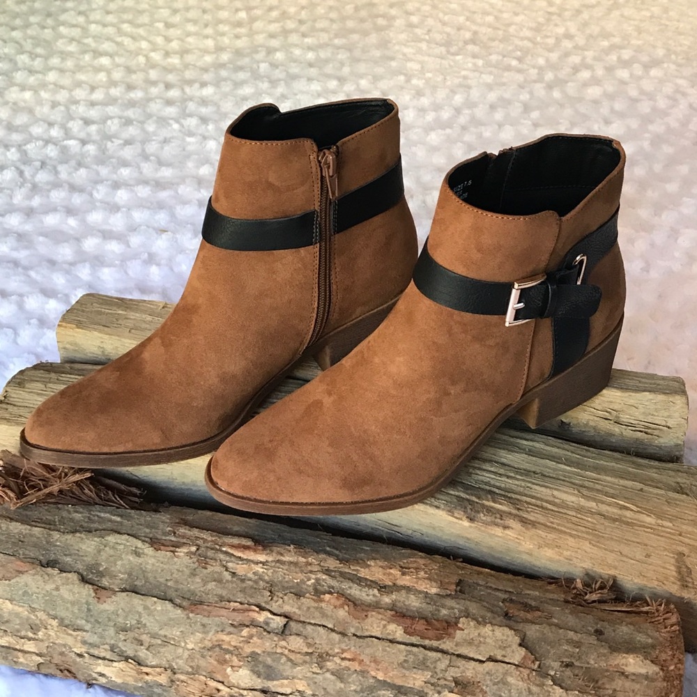 [New] 6.5 BROWN BUCKLE BOOTIES $59 - Picture 3 of 6
