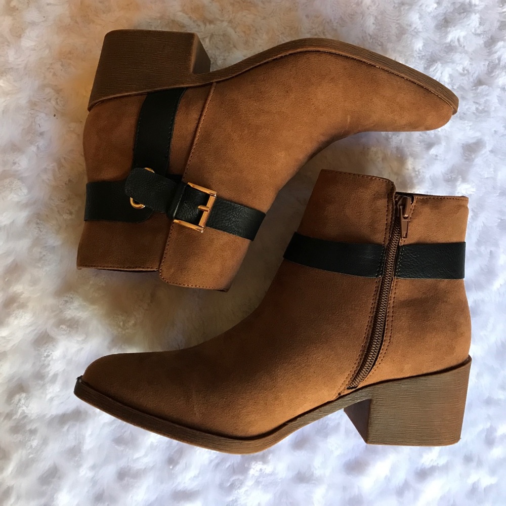 [New] 6.5 BROWN BUCKLE BOOTIES $59 - Picture 5 of 6