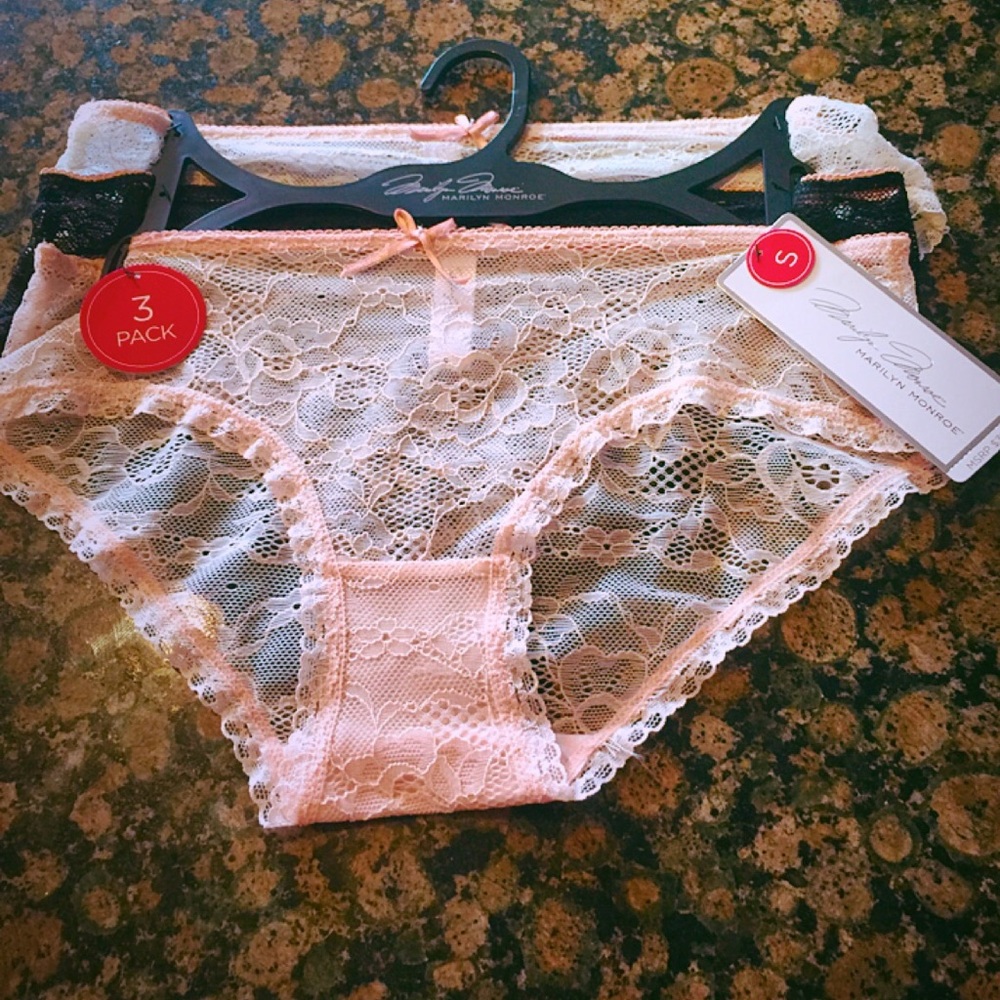 3 PACK MARILYN MONROE Panties.
