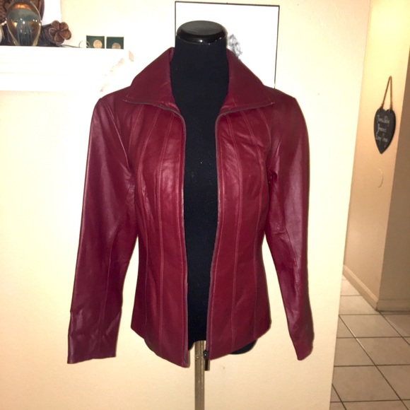 East 5th Jackets & Blazers - East 5th 100% Leather Jacket ❤️