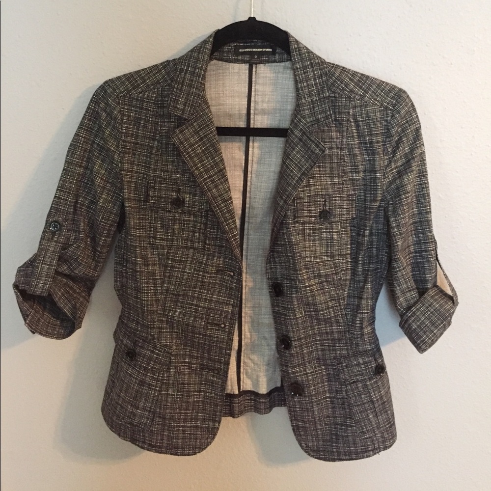 Lightweight suit jacket.