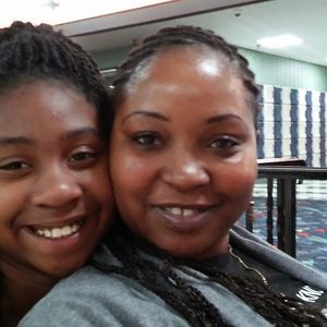 Meet your Posher, Rokea