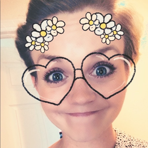 Meet your Posher, Anastasia - Picture 2 of 2