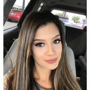 Meet your Posher, Nicole