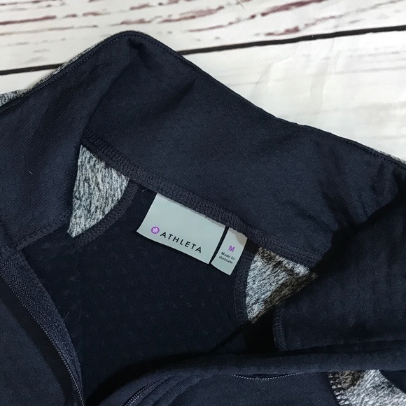 Athleta Halfzip Pullover Size M - Picture 2 of 8