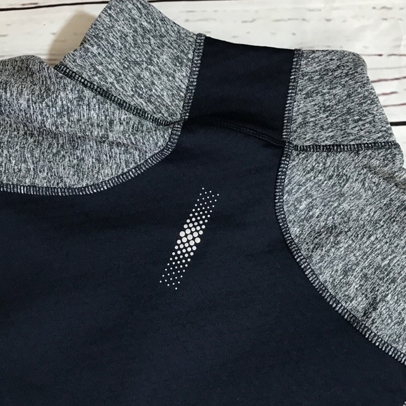 Athleta Halfzip Pullover Size M - Picture 8 of 8