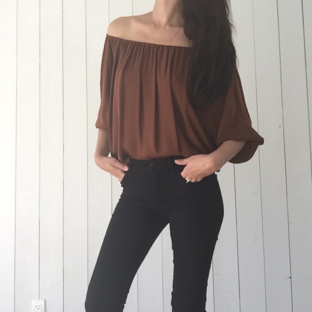 Off the shoulder silk blouse - Picture 3 of 8