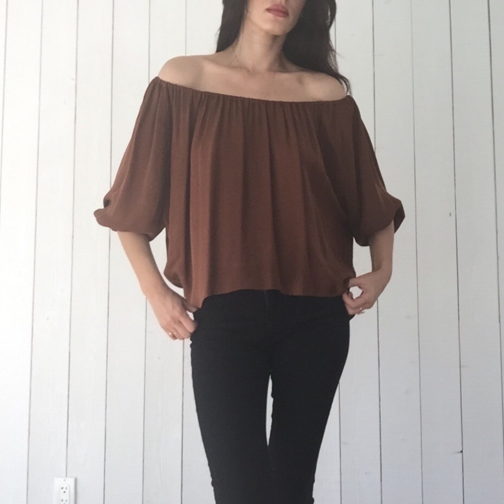Off the shoulder silk blouse - Picture 4 of 8
