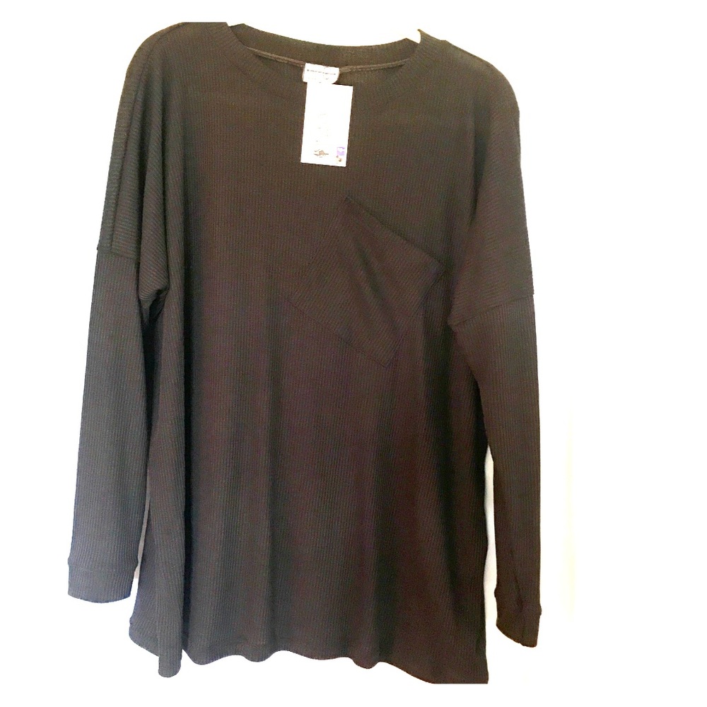 💕These tops priced individually. Boutique tops